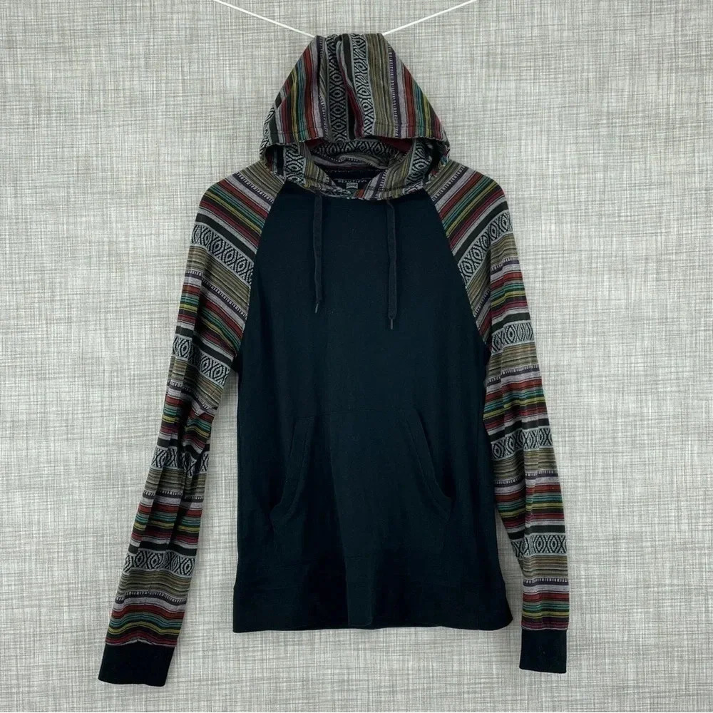 Beautiful Giant Women's Size Medium Hoodie long sleeve 9620